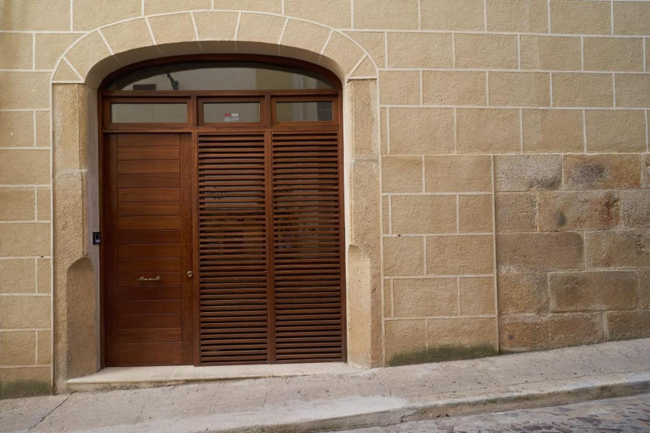 Apartamento Turistico Centro Monumental -- Caces Dış mekan fotoğraf
