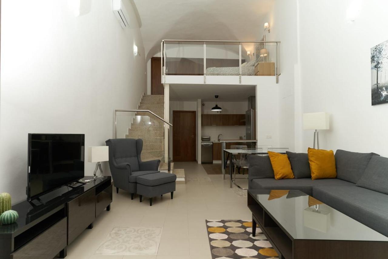 Apartamento Turistico Centro Monumental -- Caces Dış mekan fotoğraf
