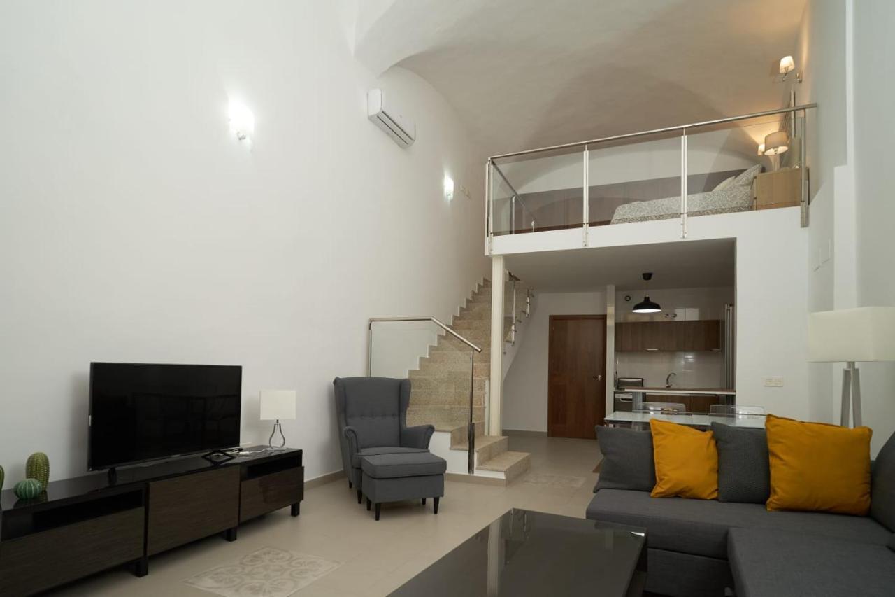 Apartamento Turistico Centro Monumental -- Caces Dış mekan fotoğraf
