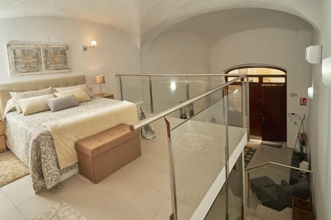 Apartamento Turistico Centro Monumental -- Caces Dış mekan fotoğraf